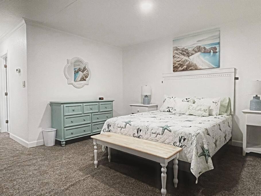 Apartment *top Notch Family Space*pool*steps To The Sand*huge Master*wt0 Myrtle Beach