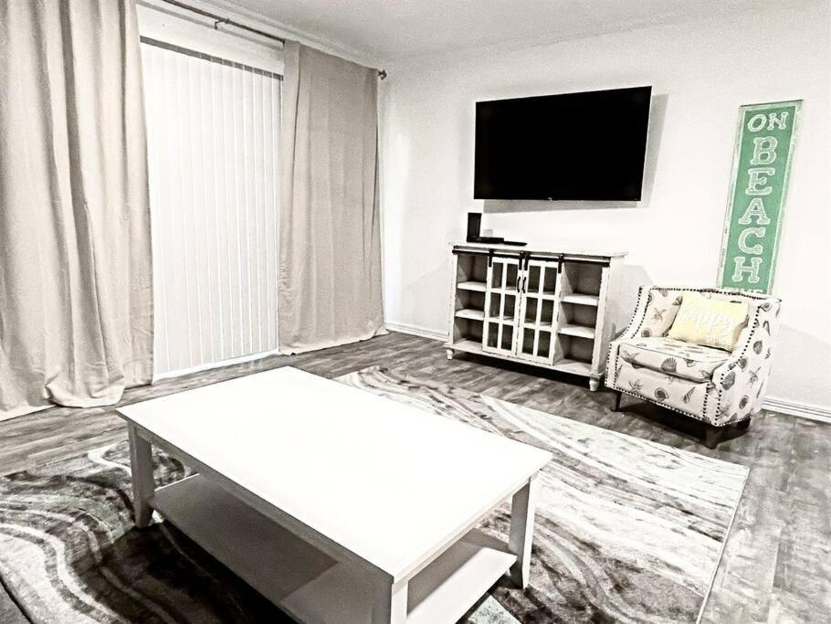 *top Notch Family Space*pool*steps To The Sand*huge Master*wt0 Myrtle Beach