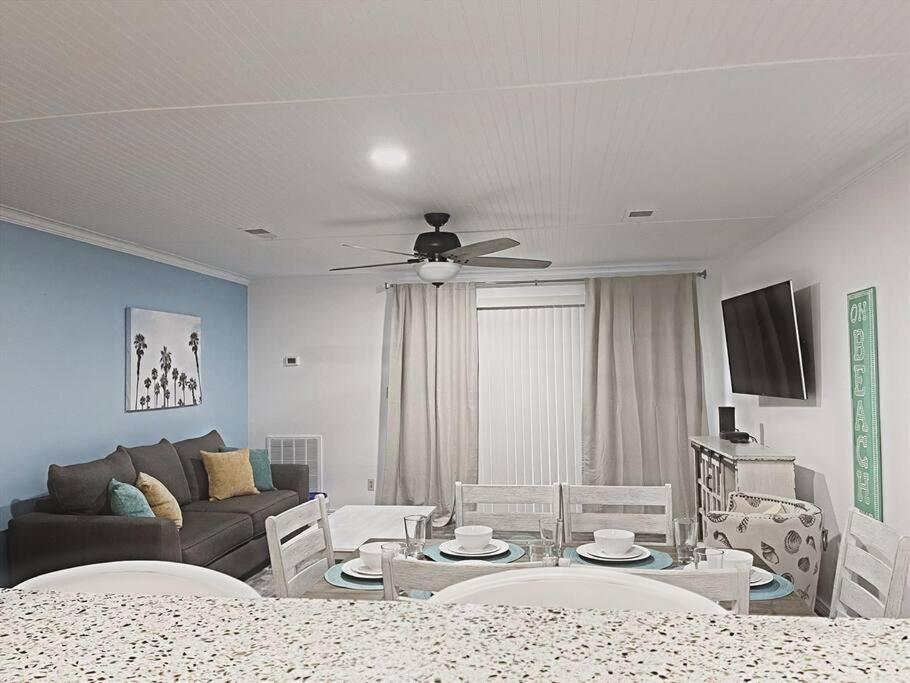 *top Notch Family Space*pool*steps To The Sand*huge Master*wt0 *