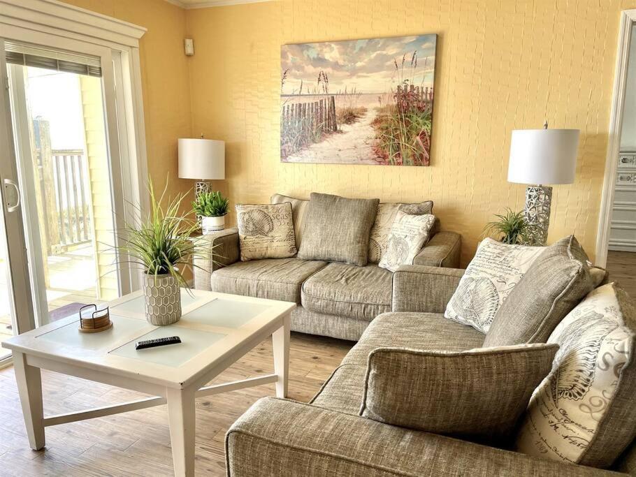 Apartment Oceanfront House On The 2 Kings 4br 4ba 3rd Floor Of Triplex Sleep 12 Pgp3 Myrtle Beach