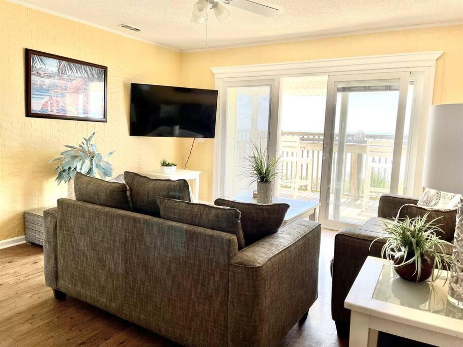 Oceanfront House On The 2 Kings 4br 4ba 3rd Floor Of Triplex Sleep 12 Pgp3 Myrtle Beach