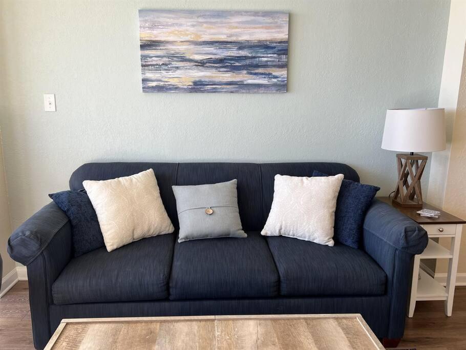 *oceanfront Getaway - Fresh Reno*king Bed*pools*h62 Myrtle Beach