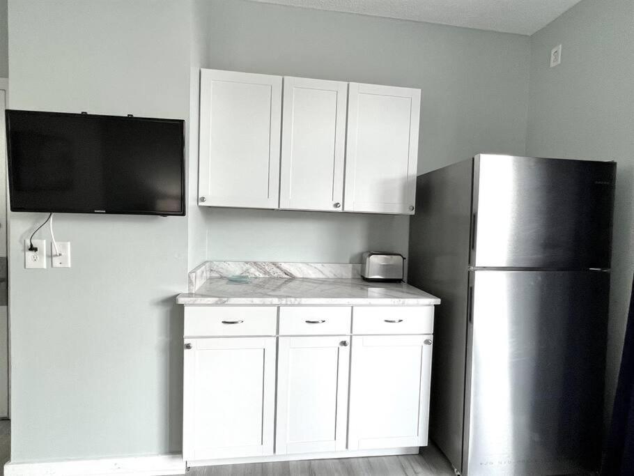 Apartment *fresh New*ocean View*pool*king Bed*hot Tubs*approved Dogs*f24 *