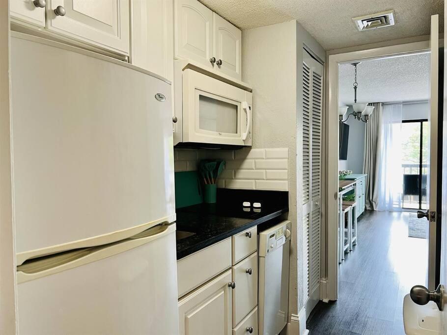Apartment *fresh Myrtle Reno*relax*pools*beach*more*t401 *