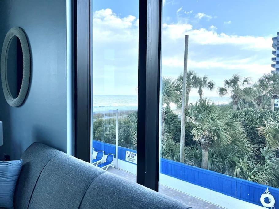 Apartment *fresh & New Oceanfront*pool*king Bed*omg View*approved Dogs*f22 *