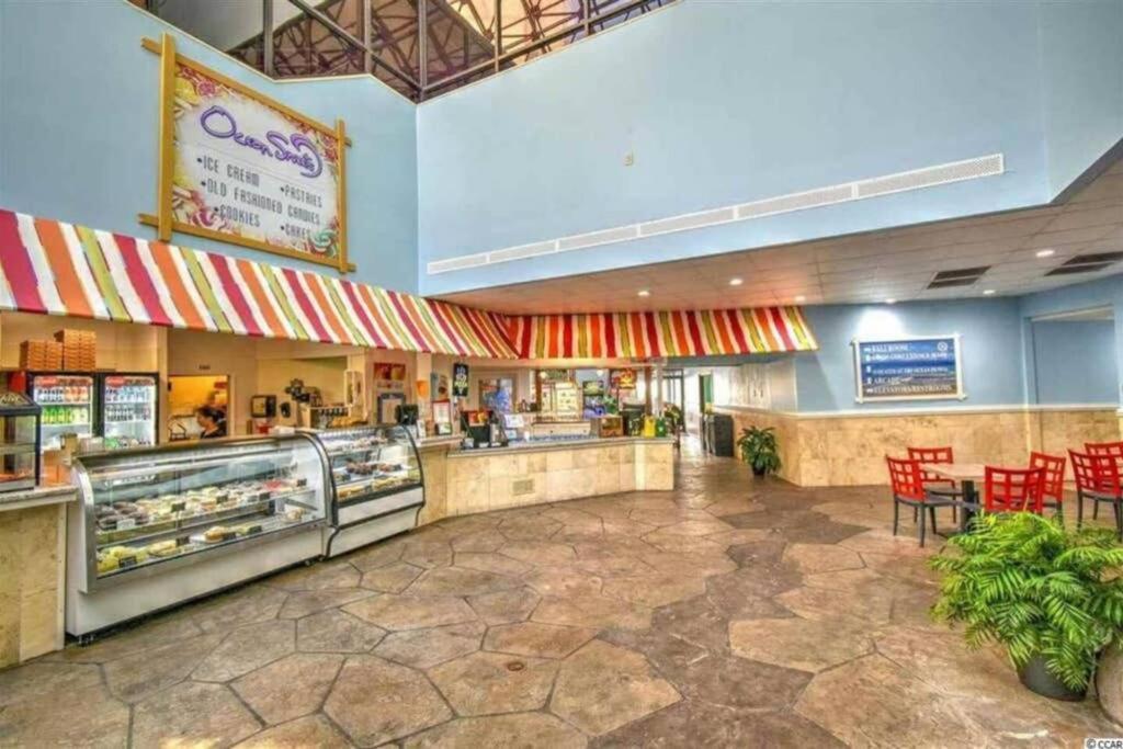*see Dolphins From Your Balcony*queen Beds*pools*hot Tubs++*h232 Apartment *