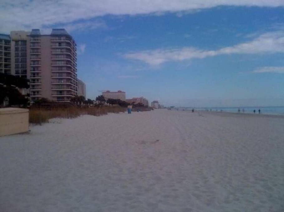 *delightful Condo*pool, Steps To The Sand*h33 Apartment Myrtle Beach