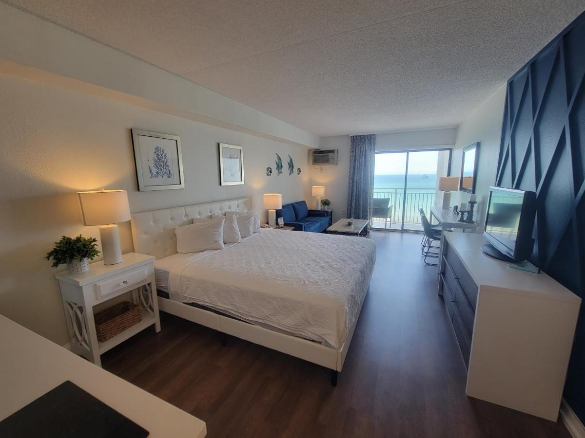 Holiday home Beautifully Updated Ocean Front King Suite! Sea Mist 20806 - Perfect For 2-4 Guests!