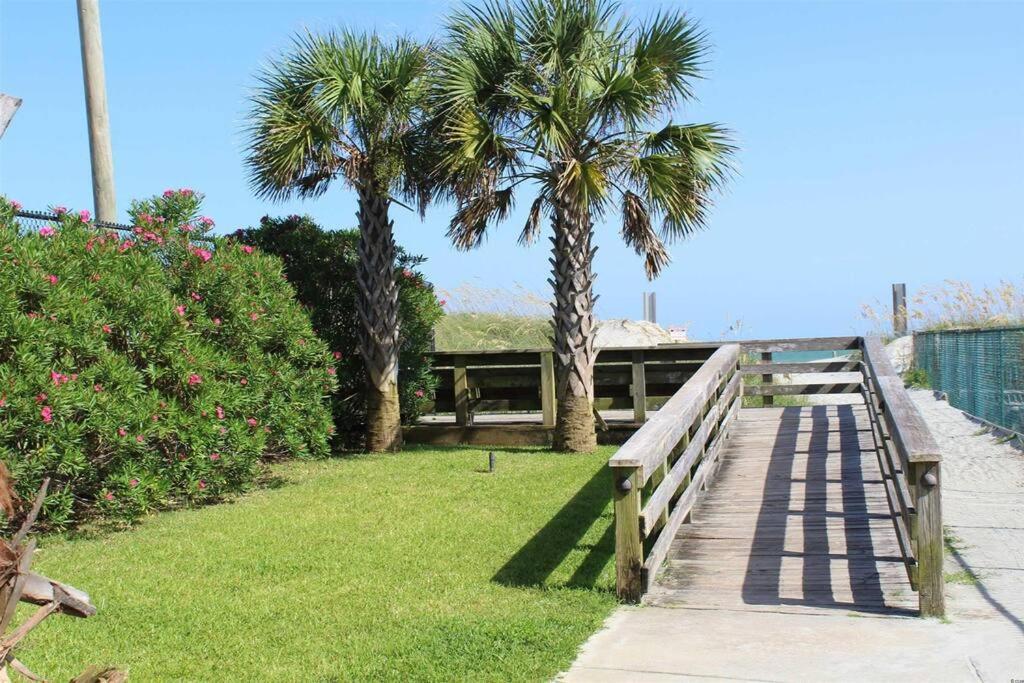 2br Shore Dr Area: Queen: Pool: Grill: Beach: Ocean Annie's: M28 Apartment