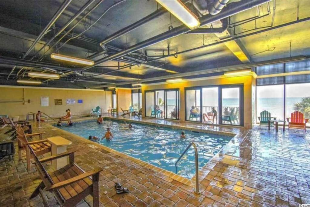 Apartment *see Dolphins From Your Balcony*queen Beds*pools*hot Tubs++*h232 *