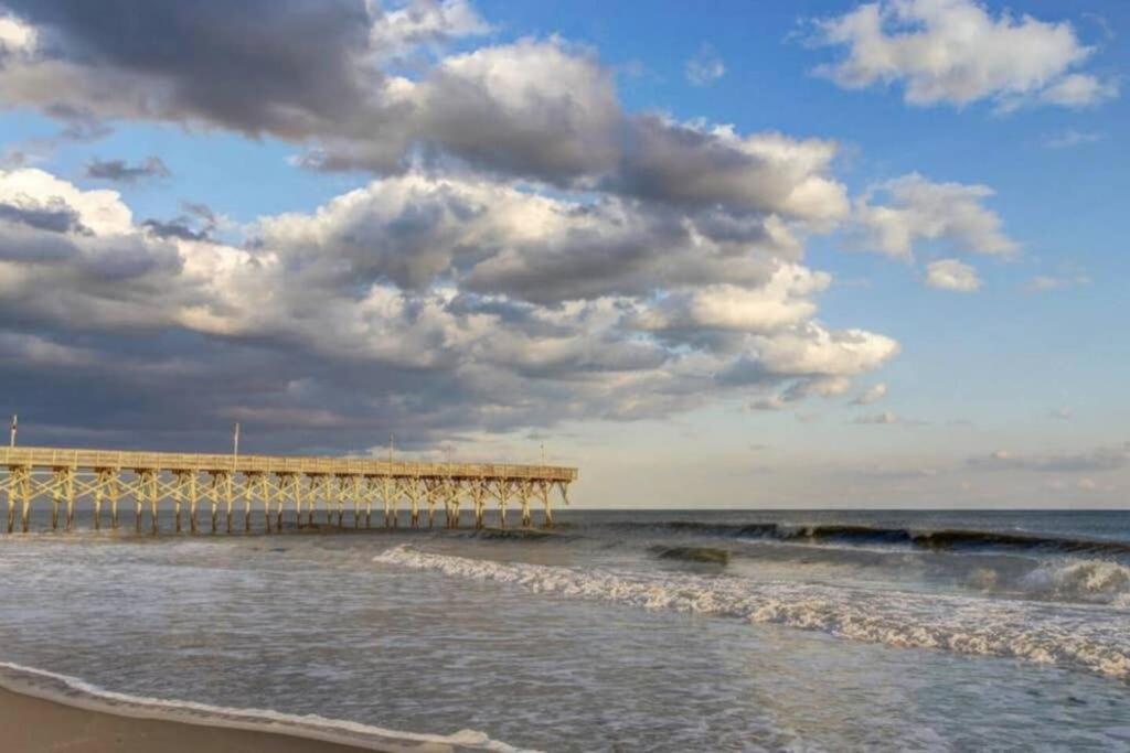 *see Dolphins From Your Balcony*queen Beds*pools*hot Tubs++*h232 Apartment *