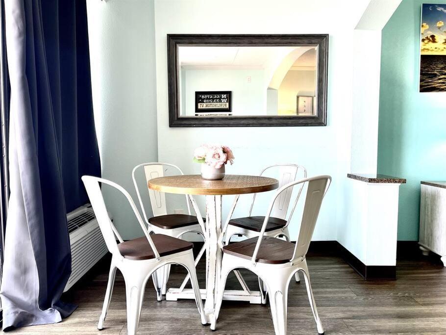 *beach, Comfy, Sunny* *great Pools, Hot Tubs, Lazy Rive & More*s44 Apartment