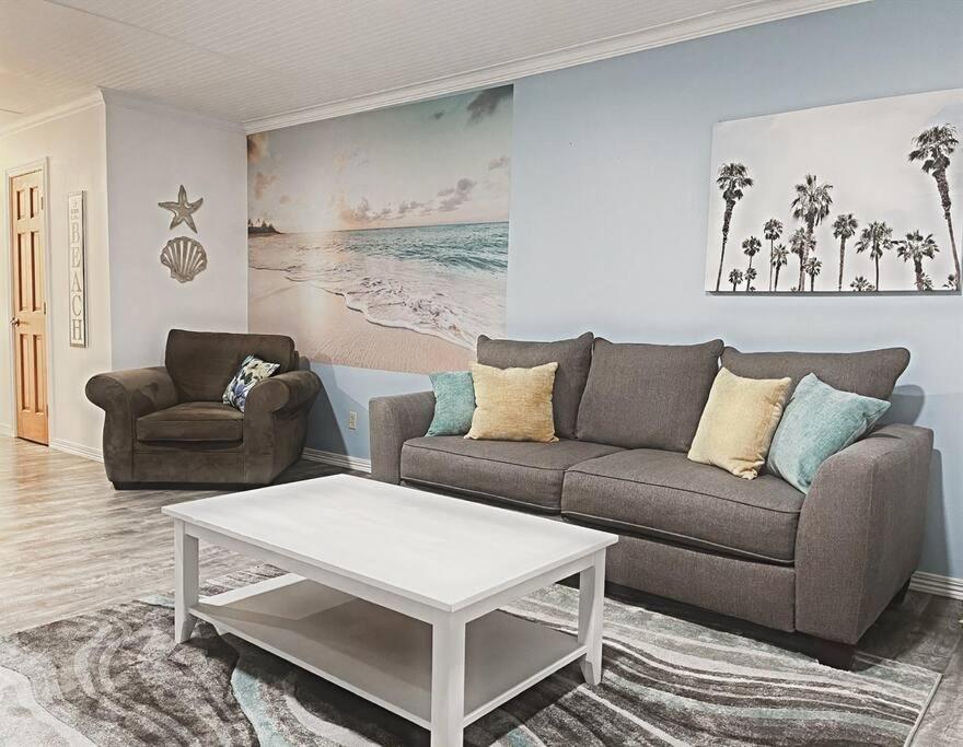 *top Notch Family Space*pool*steps To The Sand*huge Master*wt0 Apartment *