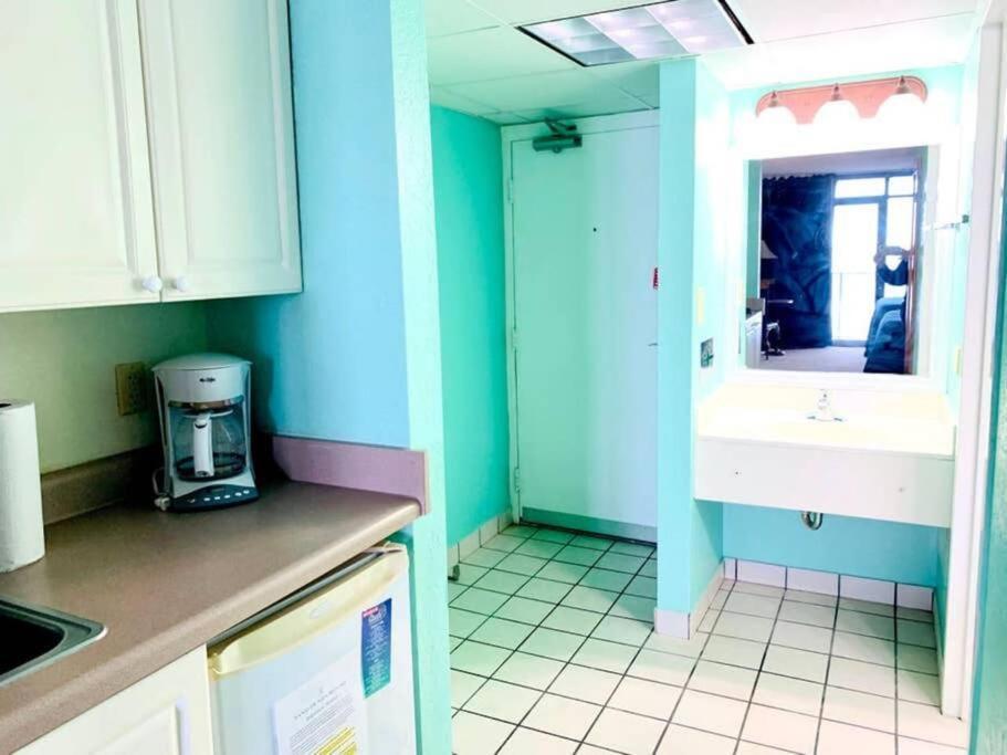 *see Dolphins From Your Balcony*queen Beds*pools*hot Tubs++*h232 *