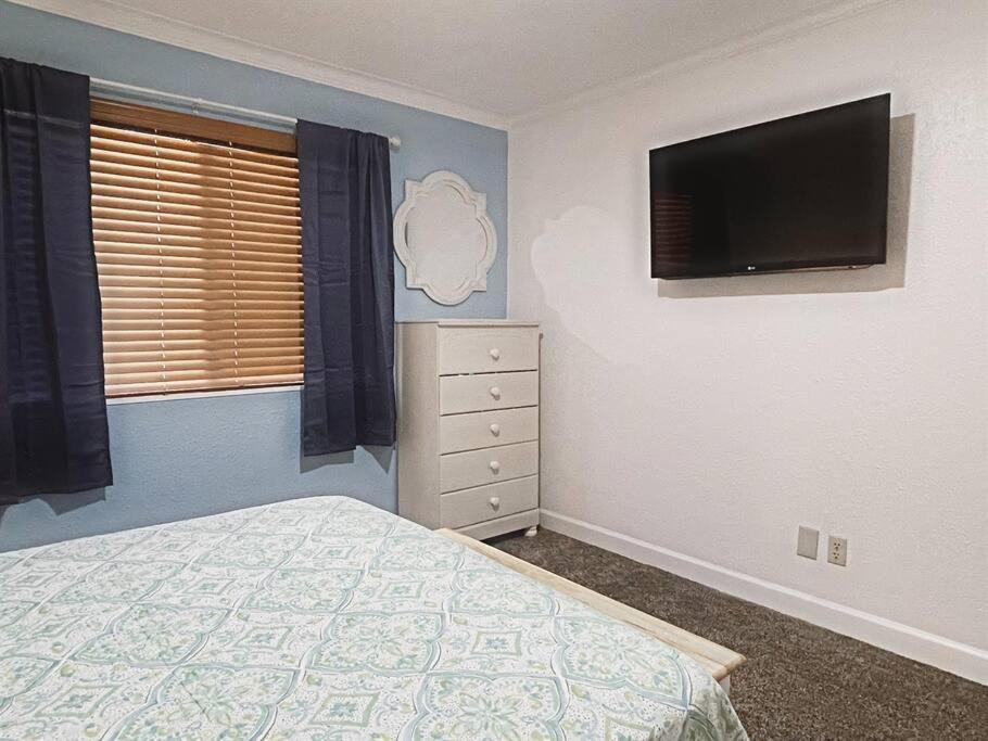 *top Notch Family Space*pool*steps To The Sand*huge Master*wt0 Apartment