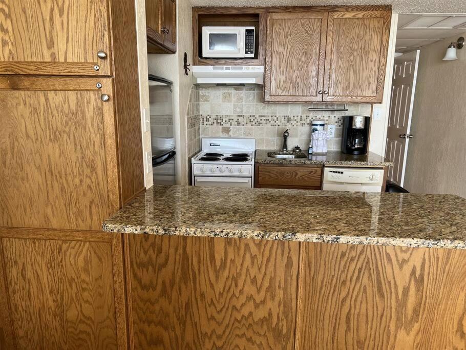 *oceanfront Getaway - Fresh Reno*king Bed*pools*h62 *