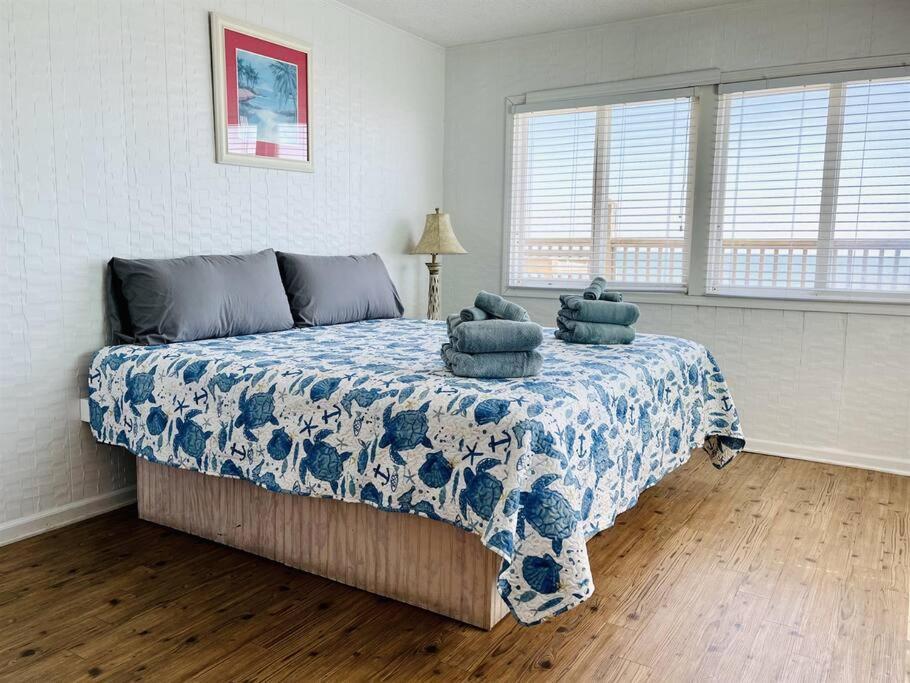Apartment Oceanfront House On The 2 Kings 4br 4ba 3rd Floor Of Triplex Sleep 12 Pgp3 Myrtle Beach
