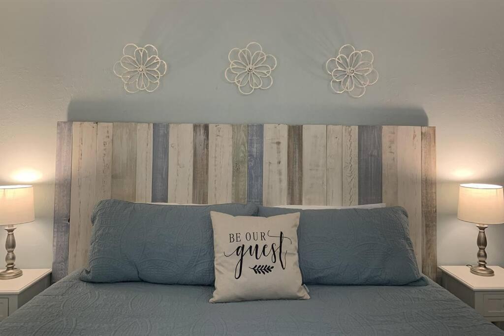 Apartment *oceanfront Getaway - Fresh Reno*king Bed*pools*h62 *