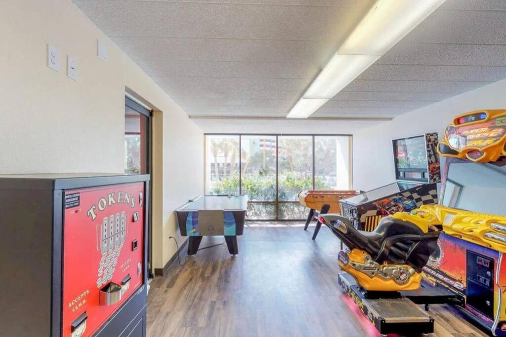 Apartment *oceanfront Getaway* Great Pools, Lazy River, Hot Tubs+*a82
