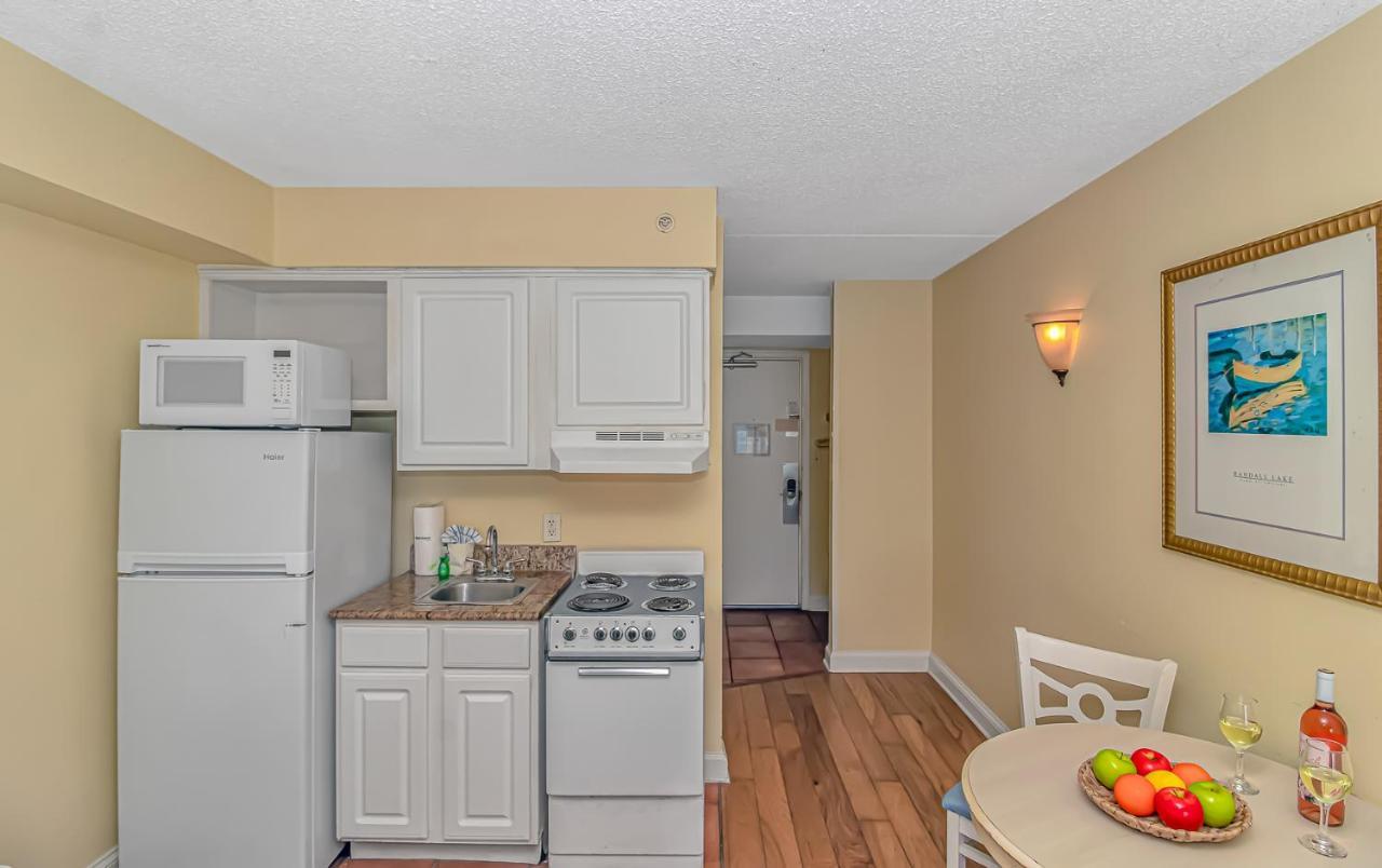Beautiful Ocean Front Double Queen With Full Kitchen, Sea Mist 20705 Holiday home *