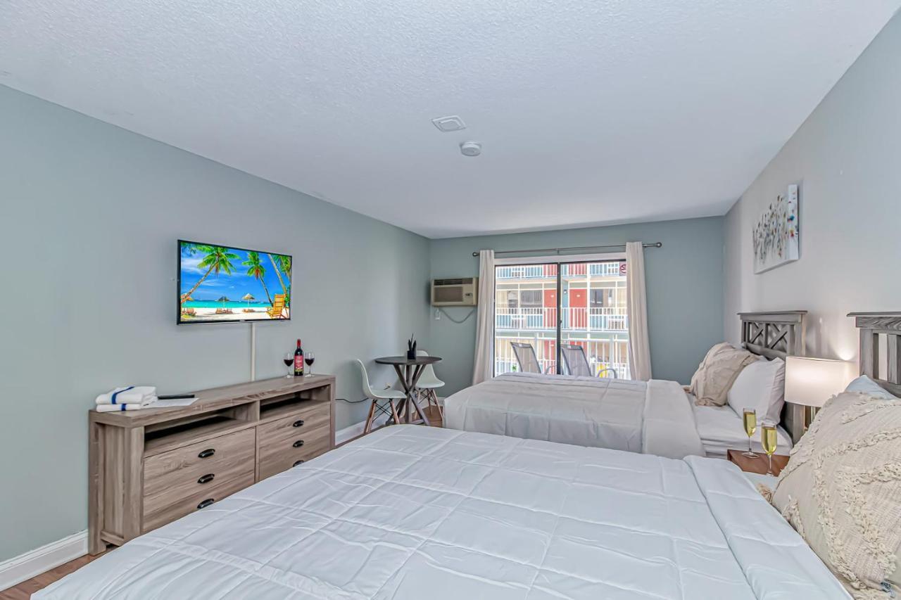 Sea Mist Resort: Modern Queen For 2-4 Guests Myrtle Beach