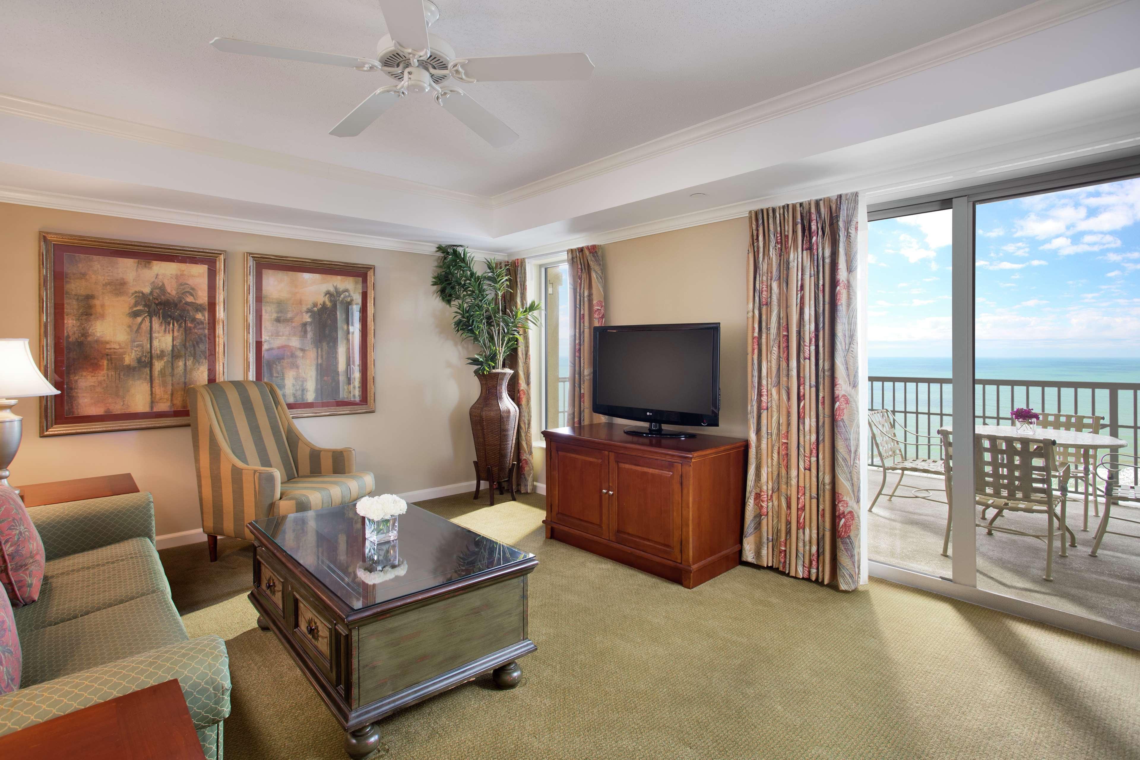 Royal Palms 704