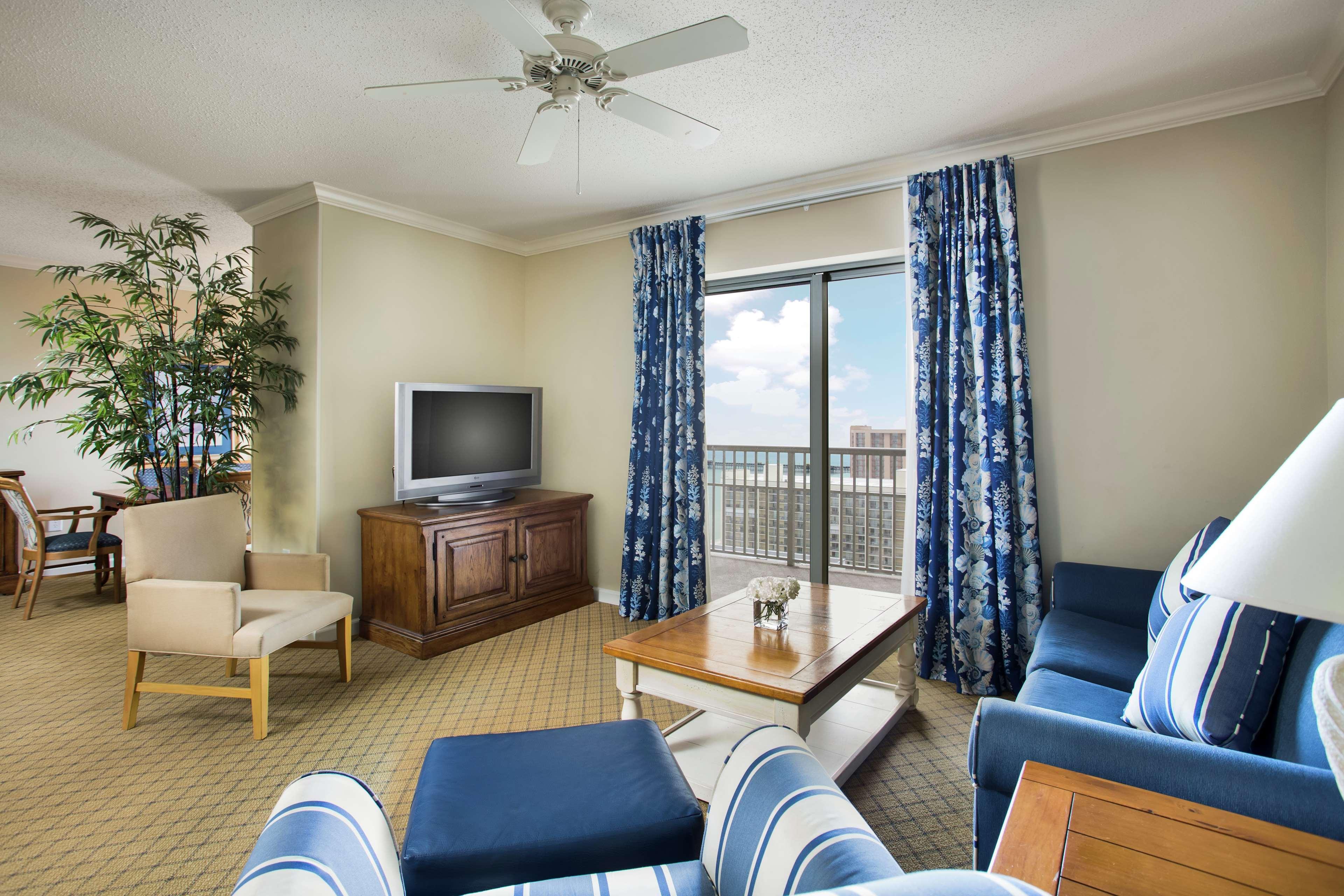 Royal Palms 704