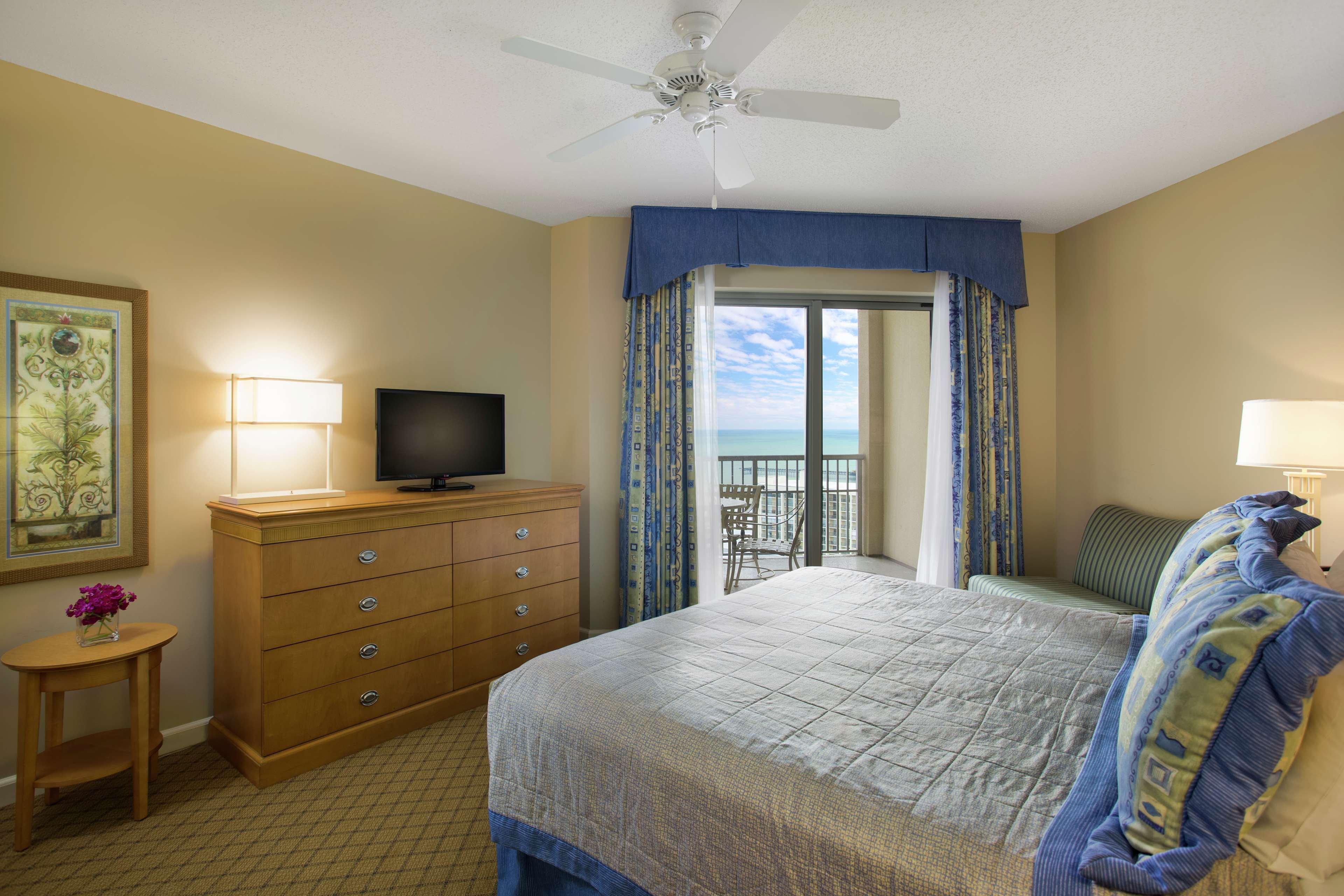 Royal Palms 704 Apartment