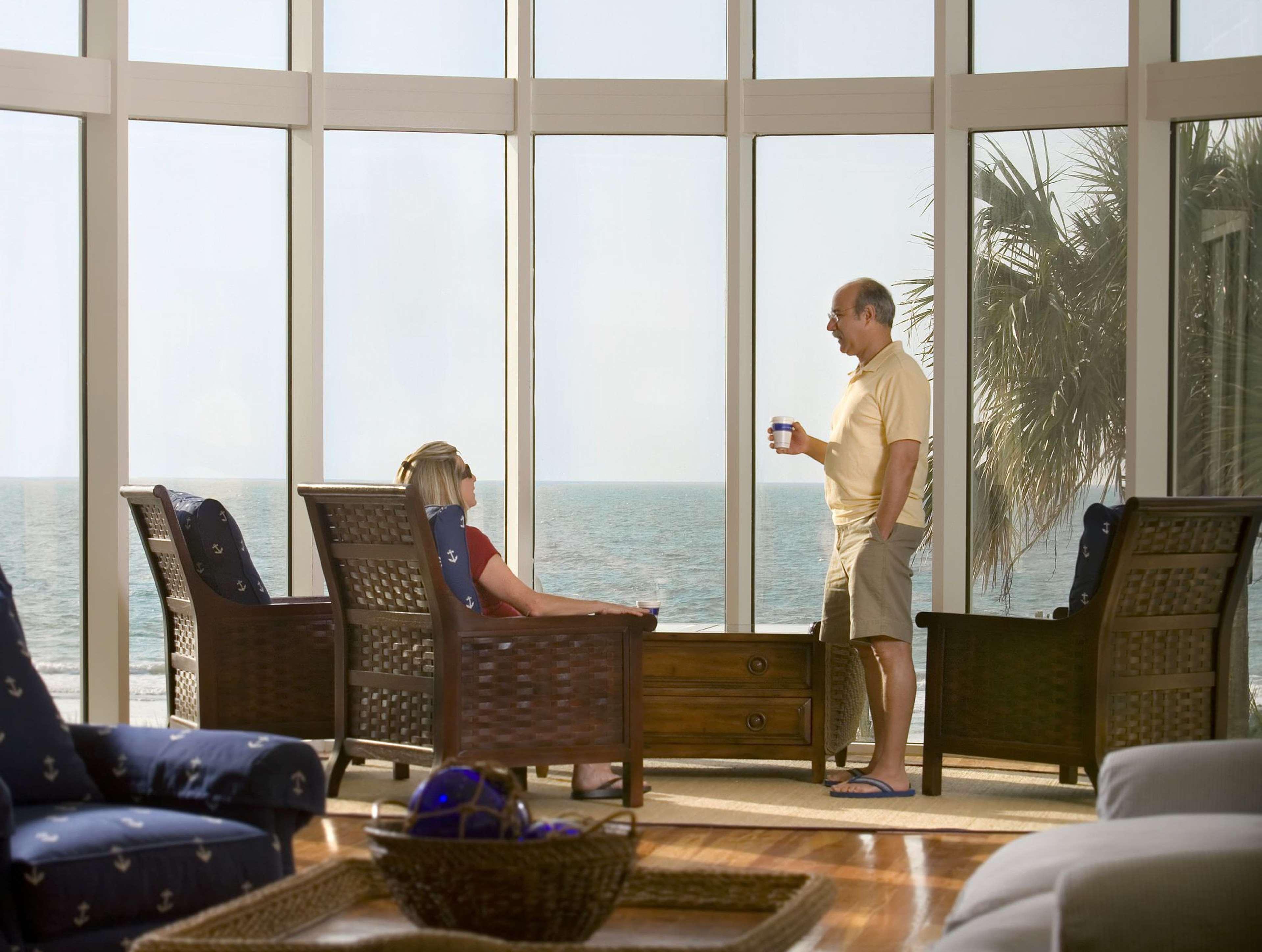 Hampton & Myrtle Oceanfront Hotel