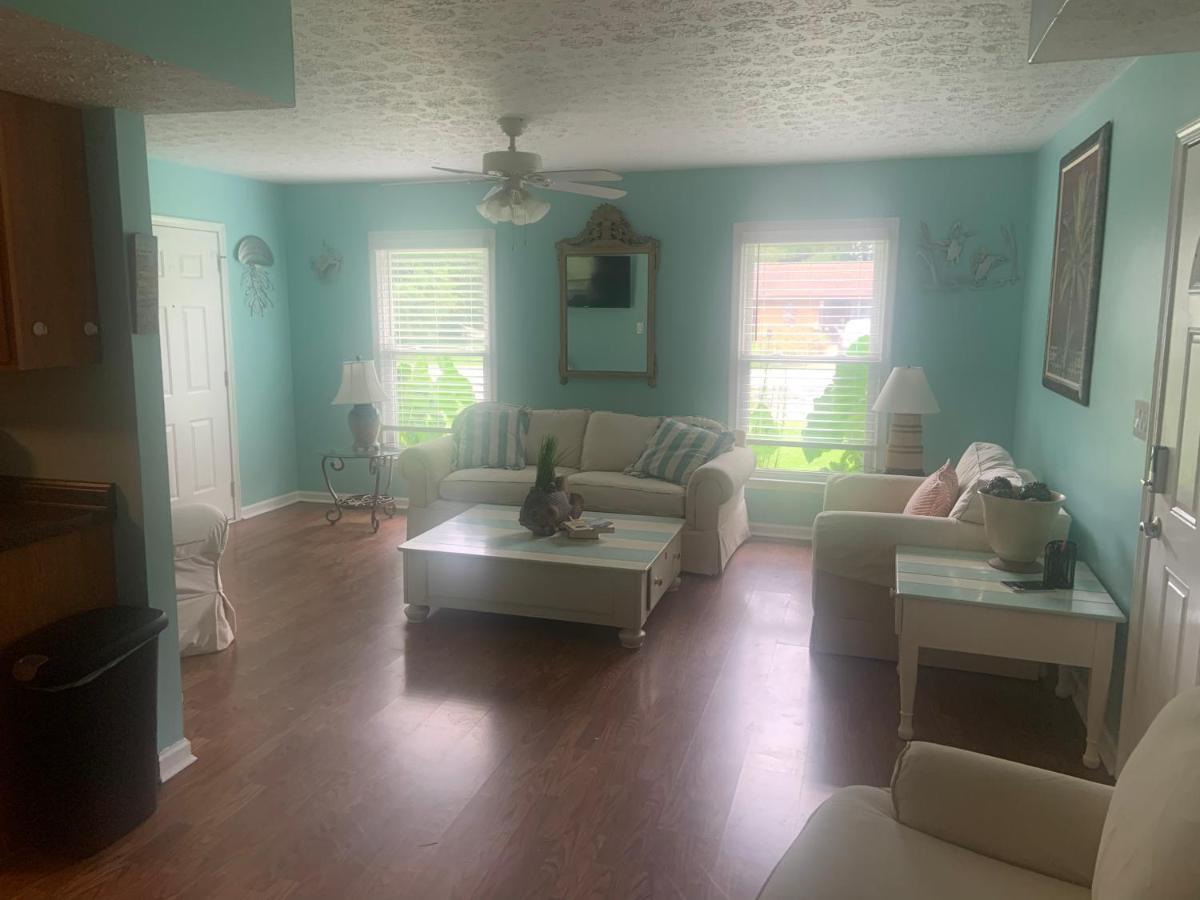 Holiday home Cheerful Two Bedroom House 1.5 Miles From Beach. Myrtle Beach