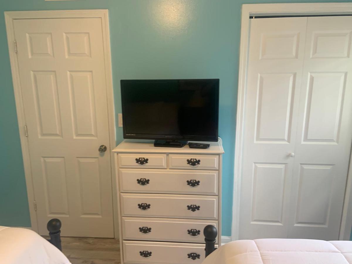 Holiday home Cheerful Two Bedroom House 1.5 Miles From Beach.