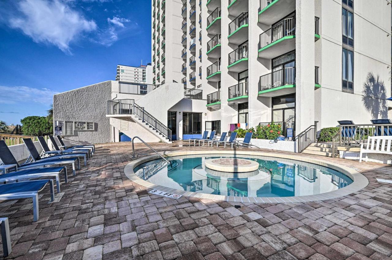 Dog-friendly Retreat Steps To Beach! Apartment