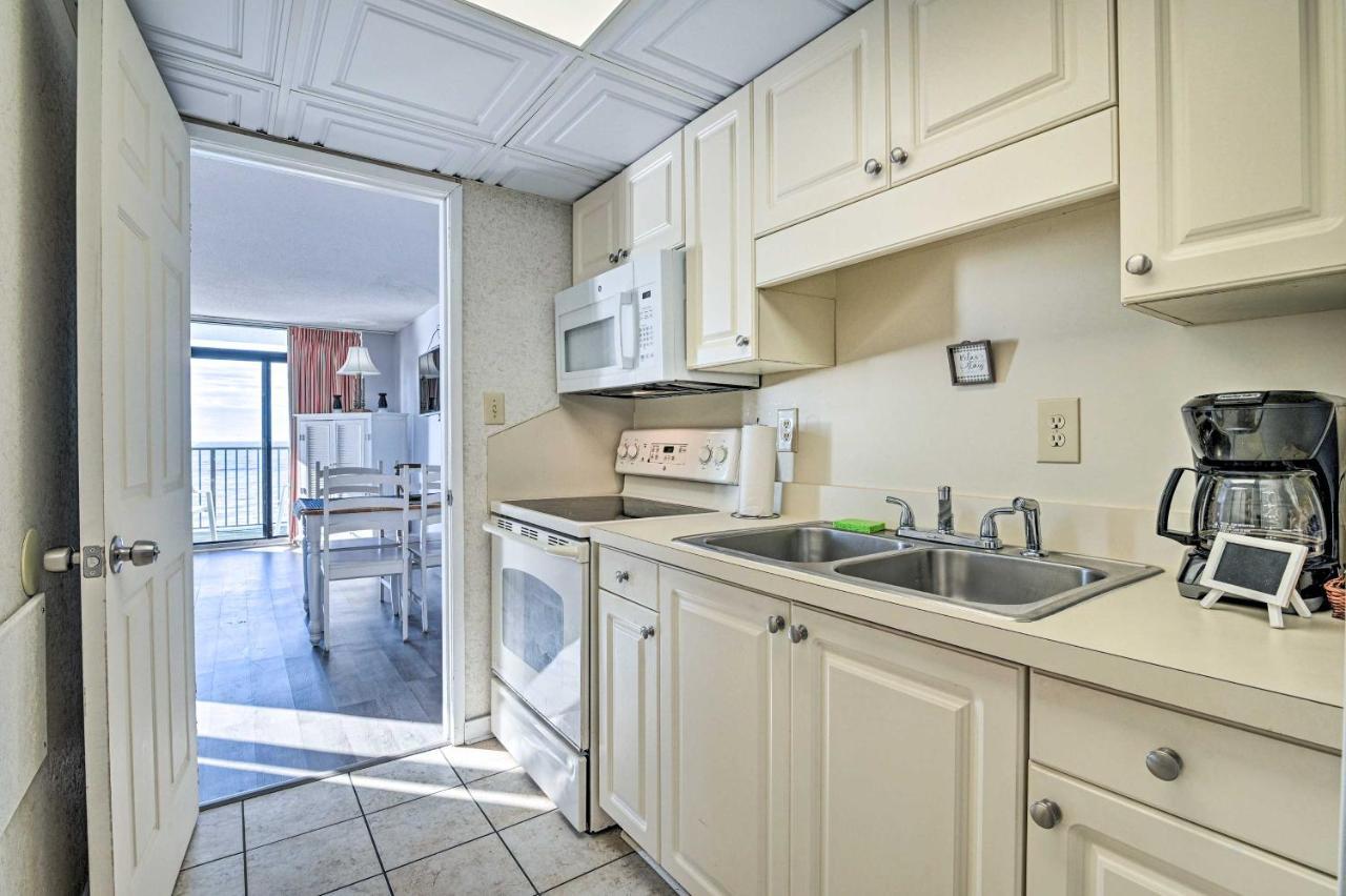 Dog-friendly Retreat Steps To Beach! Apartment