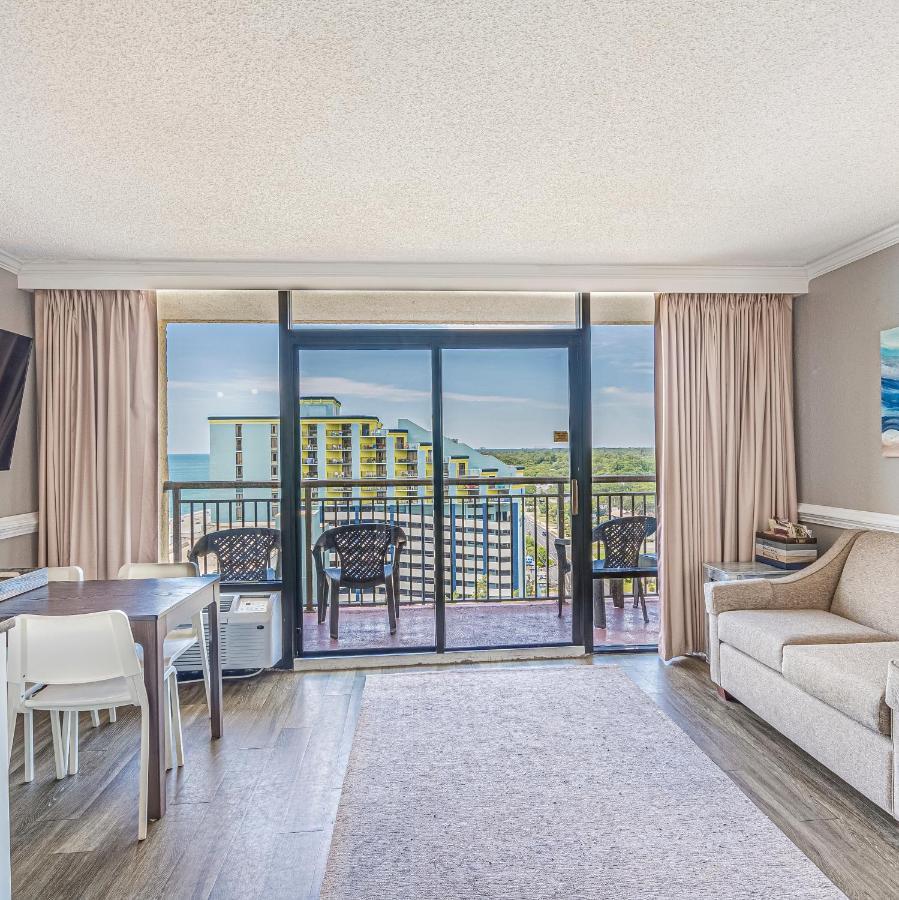 Soothing Oceanview Getaway -- Free Wi-fi & Free Parking, New Listing *
