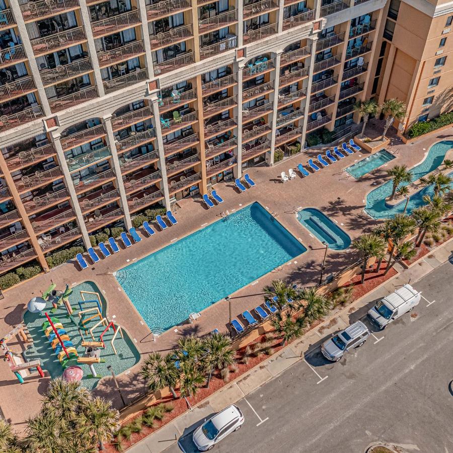 Soothing Oceanview Getaway -- Free Wi-fi & Free Parking, New Listing *