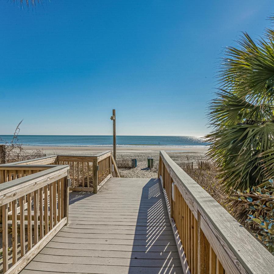 Soothing Oceanview Getaway -- Free Wi-fi & Free Parking, New Listing Aparthotel *