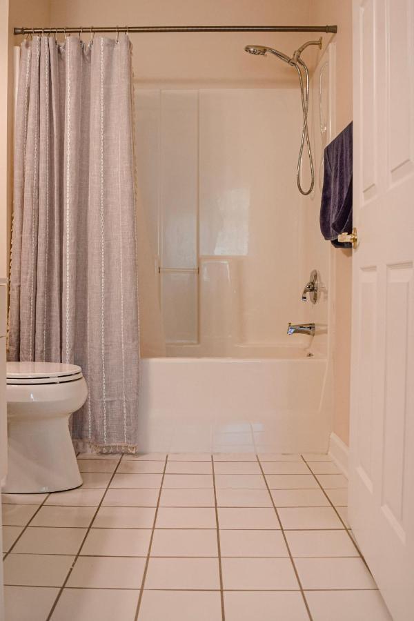 Barefoot 2-bedroom With A Pool *