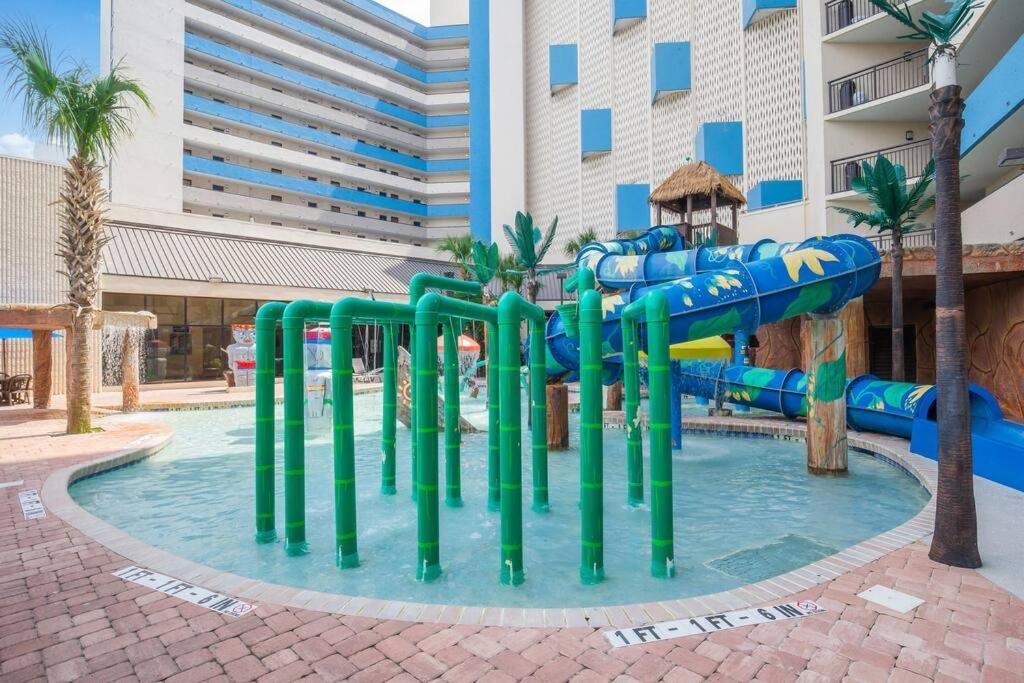 Oceanfront 3br/2ba, Ocean Reef, Waterpark Myrtle Beach
