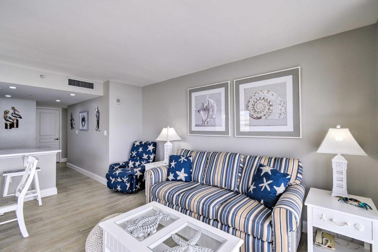 Apartment Luxury Oceanfront With Amenities!