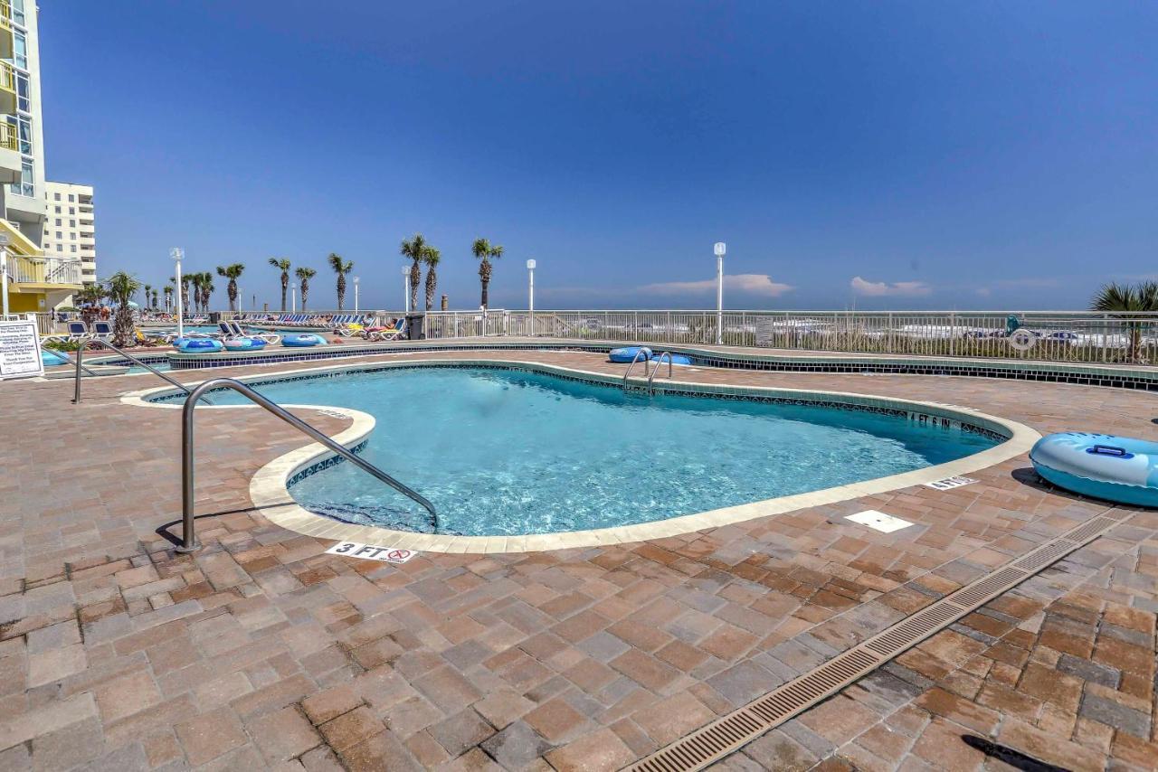 Luxury Oceanfront With Amenities! *