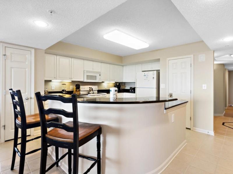 Apartment Yacht Club #2-405 *