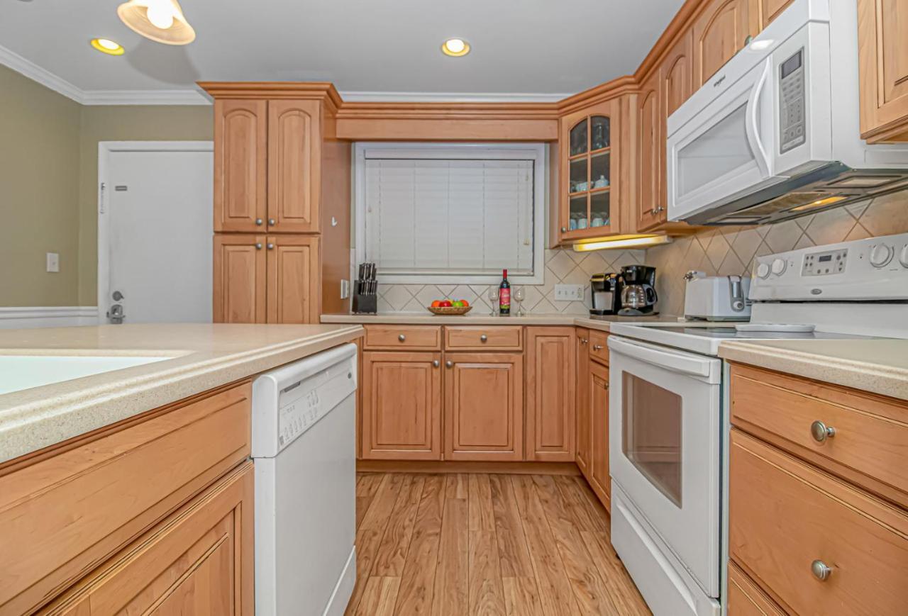 Apartment Ground Floor Sleeps 6 2 Bedroom 2 Ba Myrtle Unit 146a Myrtle Beach