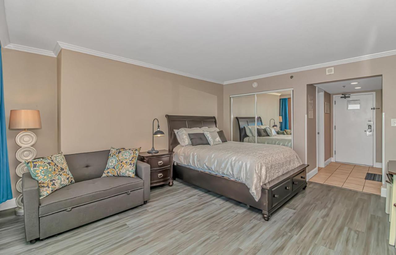 Immaculate Oceanfront Queen With Updates! - Caravelle 619 - Sleeps 2-3 Guests!