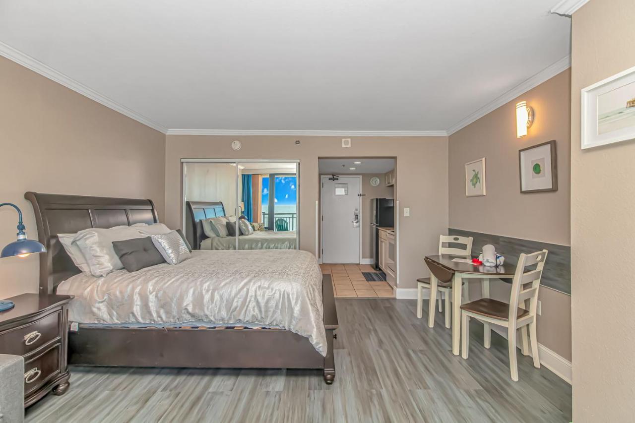 Immaculate Oceanfront Queen With Updates! - Caravelle 619 - Sleeps 2-3 Guests! Holiday home *