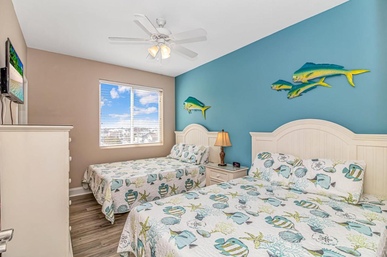 Ocean Breeze Luxury 3d, Nicely Updated! Across From The Ocean! Sleeps 18 !