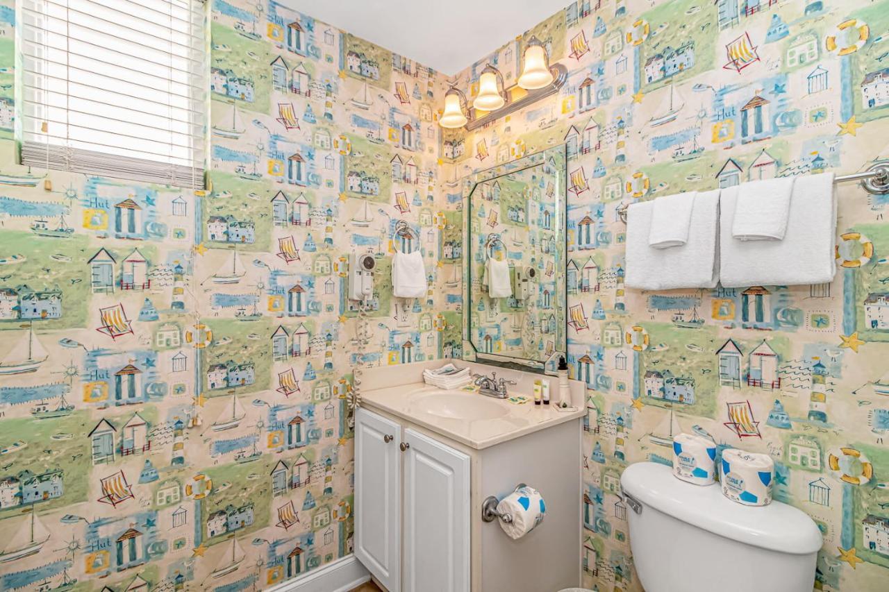 Ocean Breeze Luxury 3d, Nicely Updated! Across From The Ocean! Sleeps 18 ! Apartment *