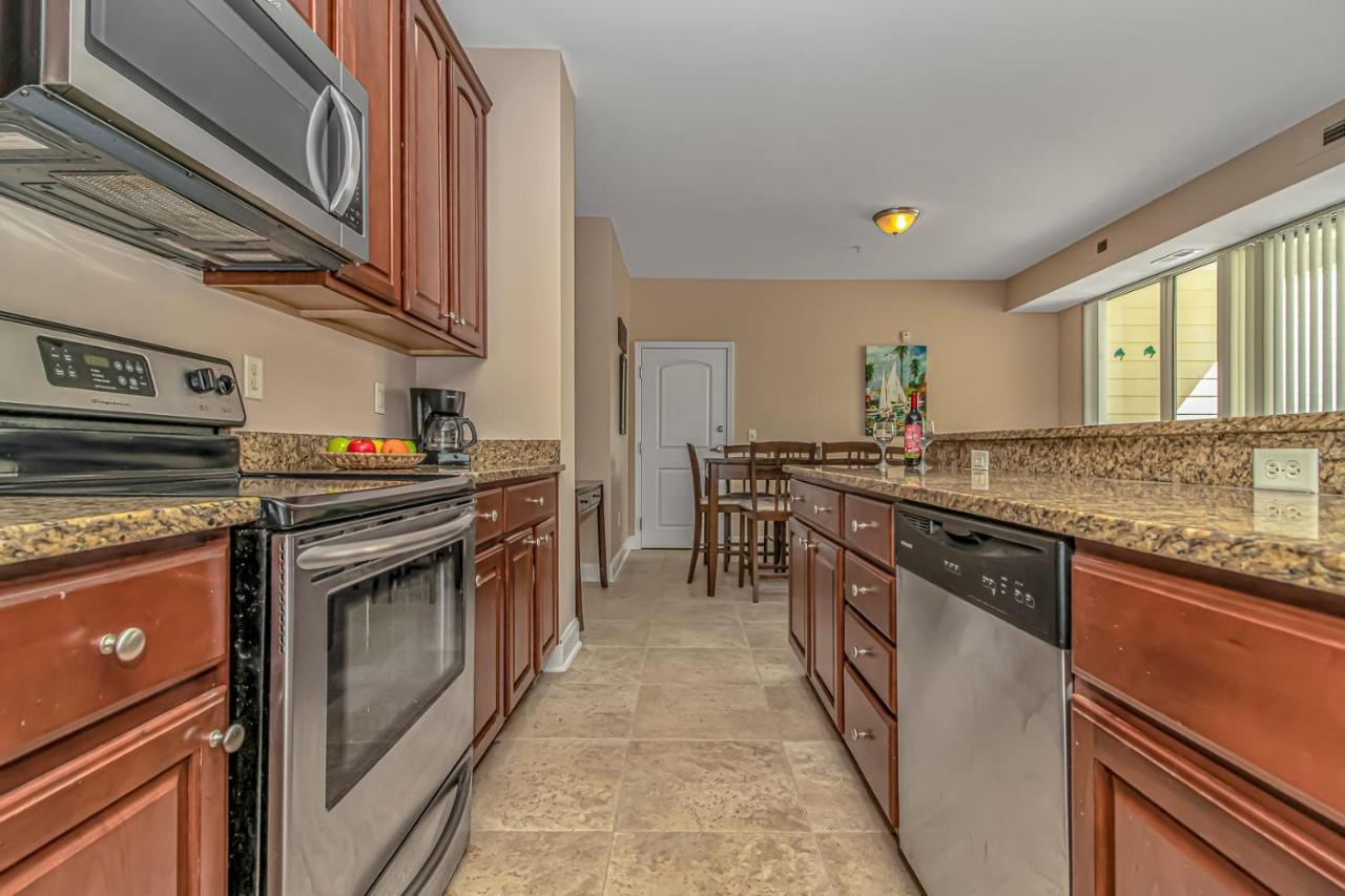 Ocean Breeze Luxury 3d, Nicely Updated! Across From The Ocean! Sleeps 18 ! Apartment