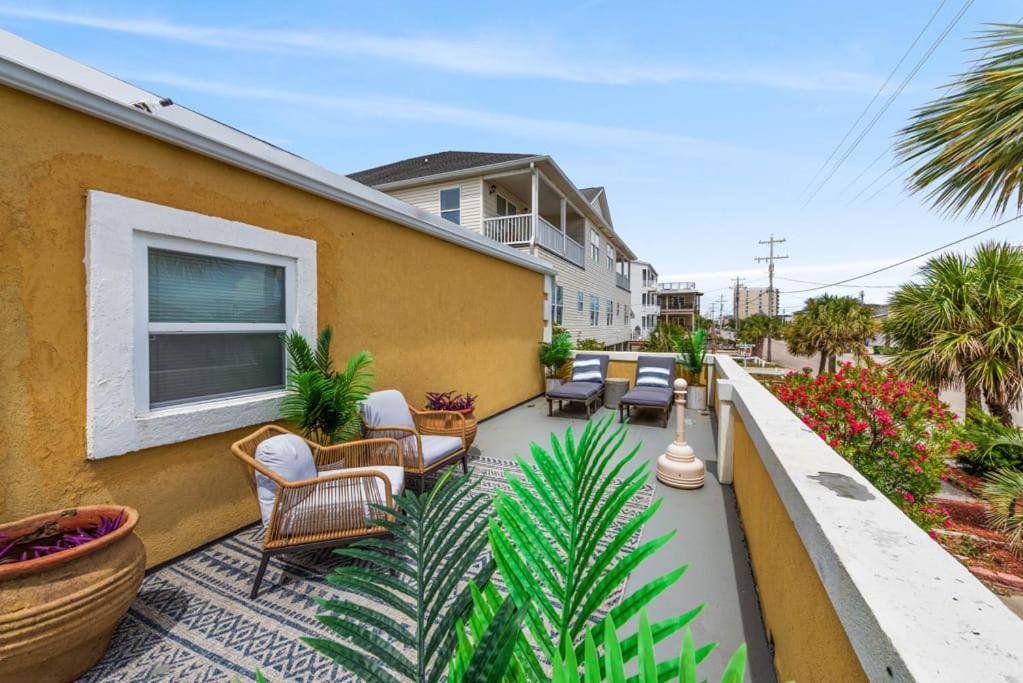 Superb Location 1br Pet Friendly Pool & Parking Apartment *