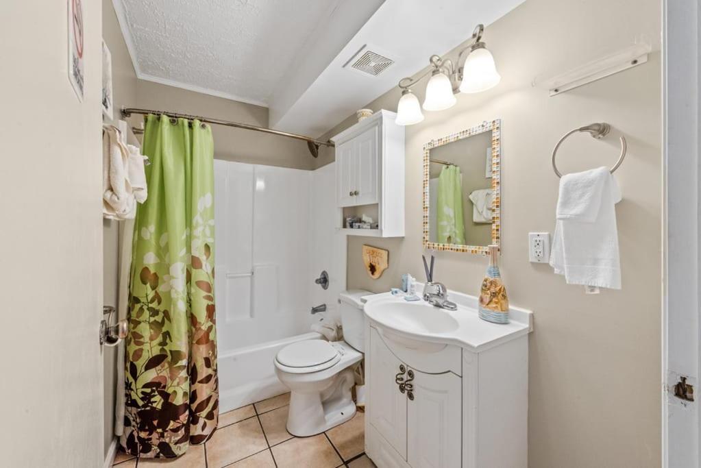 Superb Location 1br Pet Friendly Pool & Parking