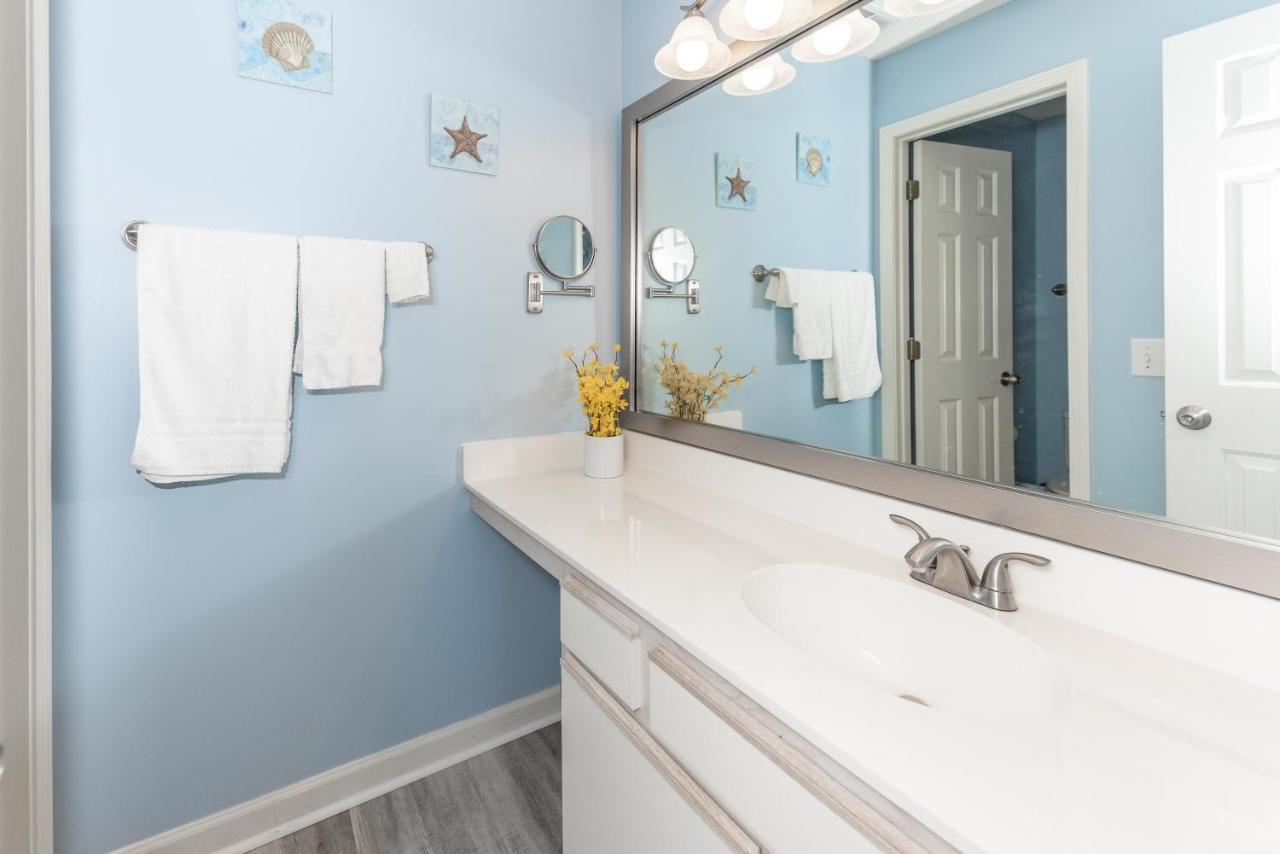 3rd Floor Waterfront Sleeps 6 - 2 Bed 2 Bath Waterway Village 16g Awesome Views Holiday home